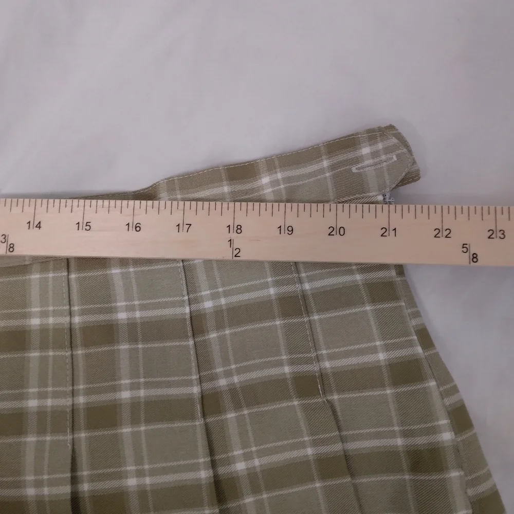 3X Green Plaid Skort
